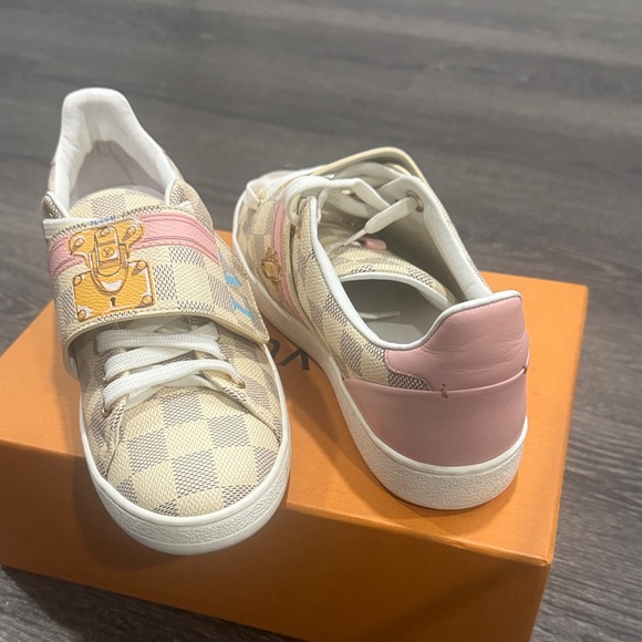 Louis Vuitton Beige Checkered Sneakers with Pink and Blue Accents - Picture 4 of 5